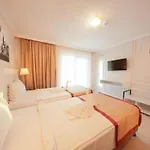 Hotel Tropic Club & -