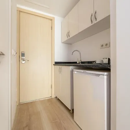 Tropic Club & - Side