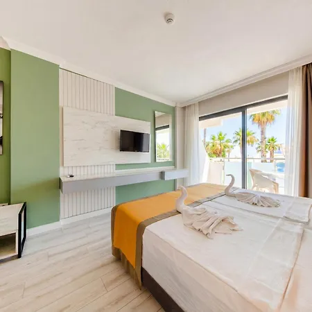 Tropic Hotel