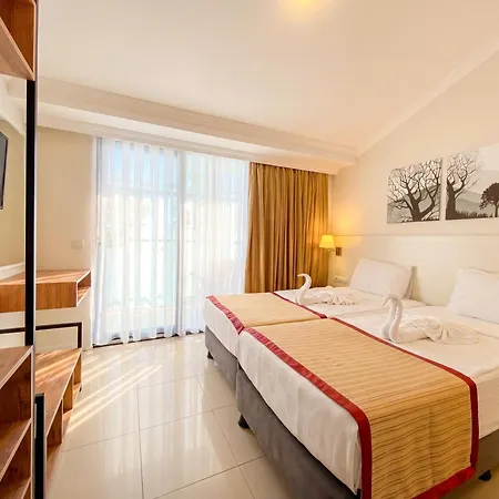 Tropic Hotel 3*