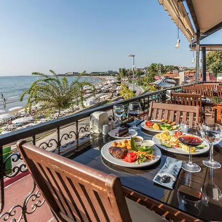 Tropic Beach Resort Hotel 3*