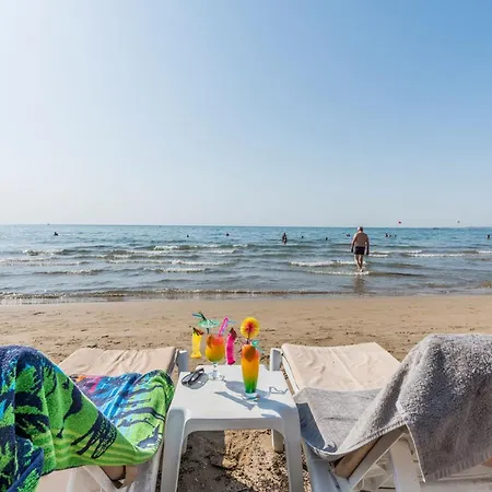 Tropic Beach Resort Hotel Отель 3*