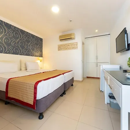 호텔 Tropic Club & - 3*