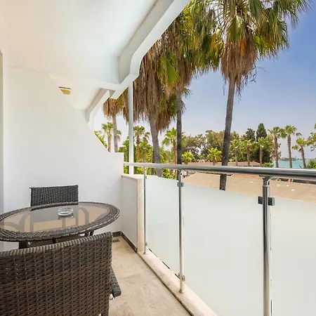 Tropic Club & - 호텔 3*