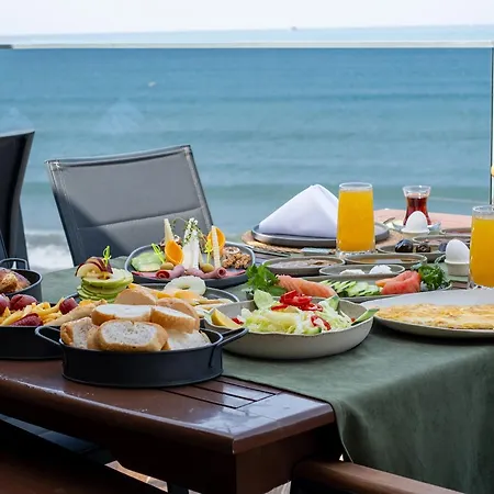Tropic Beach Resort Hotel 3* Side