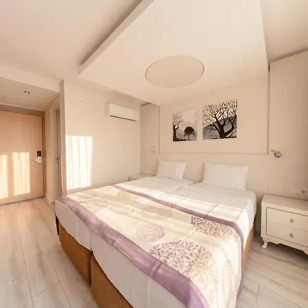 Tropic Beach Resort Hotel