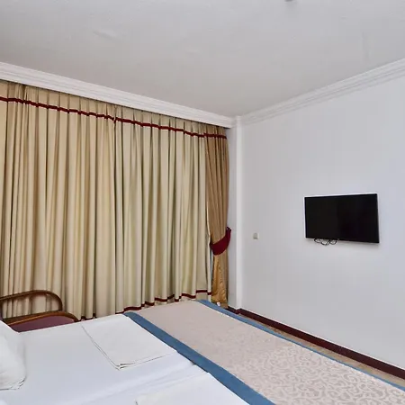 Tropic Club Hotel