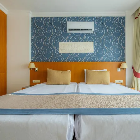 Tropic Club & - Side