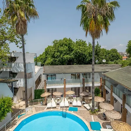 Tropic Beach Resort Hotel 3* Side
