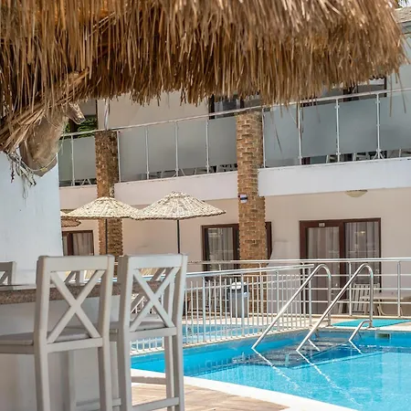 Tropic Beach Resort Hotel Hotel