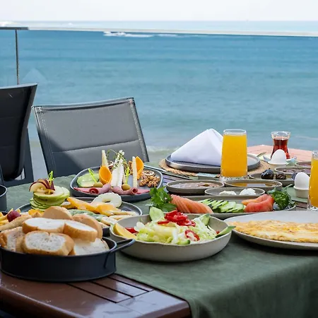 Tropic Beach Resort Hotel 3*